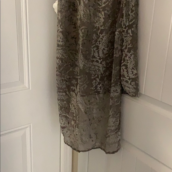 Brand new high-low button up dress - Picture 4 of 4